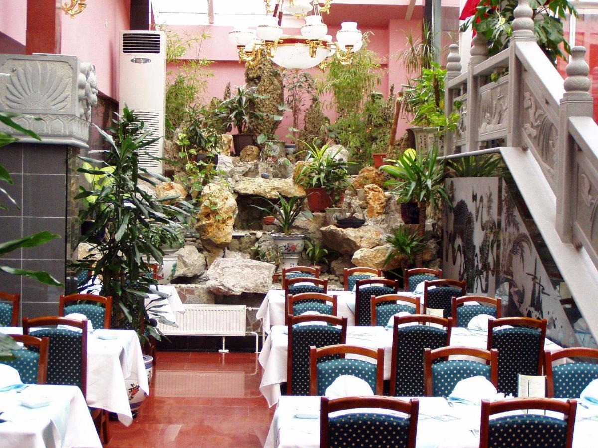 Hotel Astra Братислава Екстер'єр фото