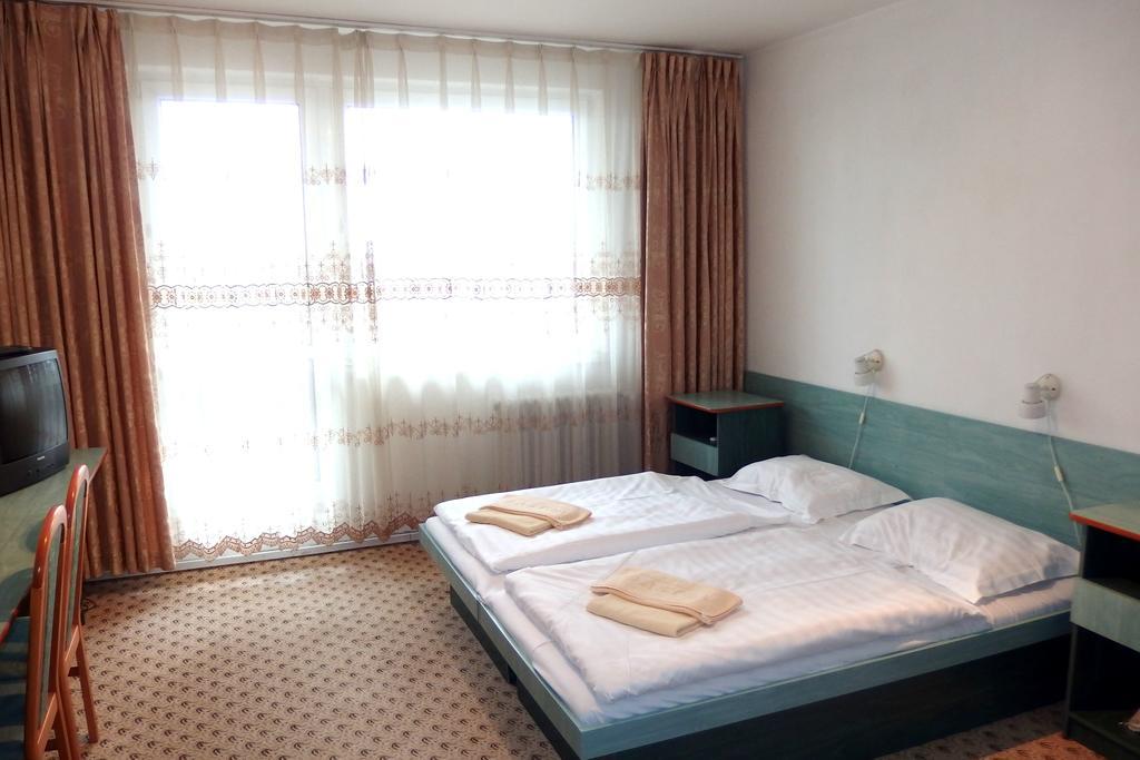 Hotel Astra Братислава Екстер'єр фото